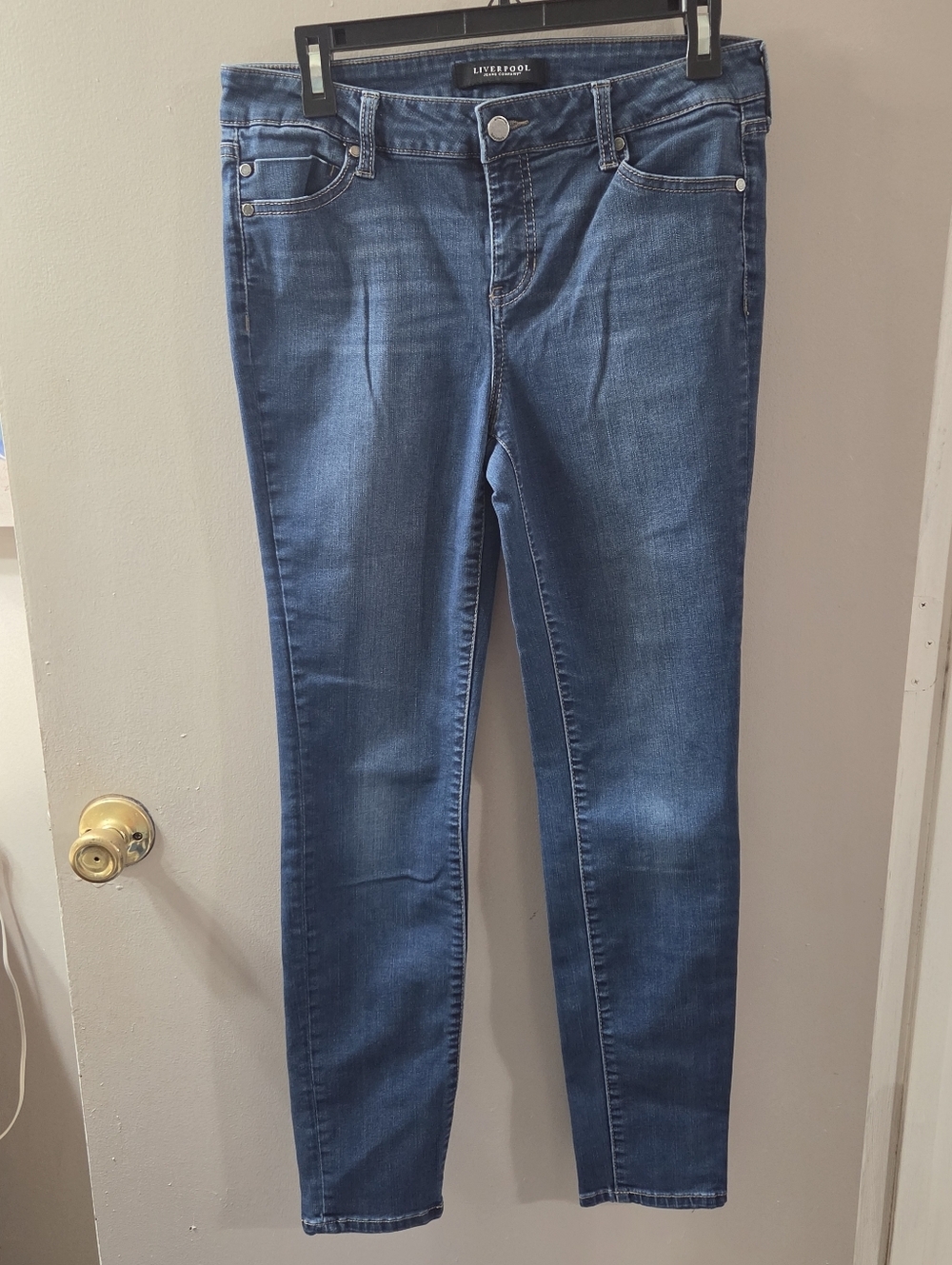Liverpool Medium Blue Skinny Jeans. Sz 8